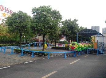 Fiberglass Fruit Worm Track Ride - Children's Sliding Amusement Park Equipment