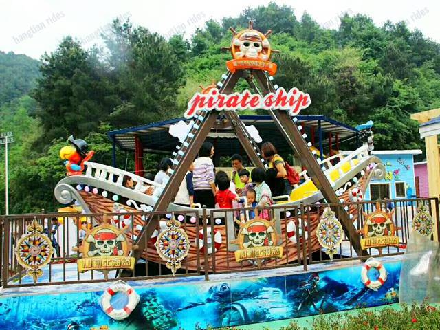 mini pirate ship